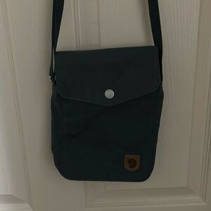 Fjallraven Greenland Pocket Cross Body Purse - Color Dusk